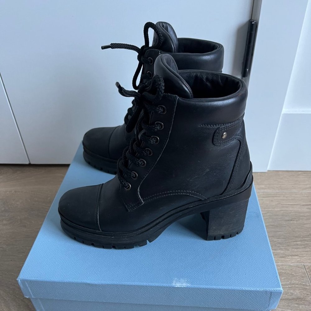 PRADA | Leather Ankel Boots
